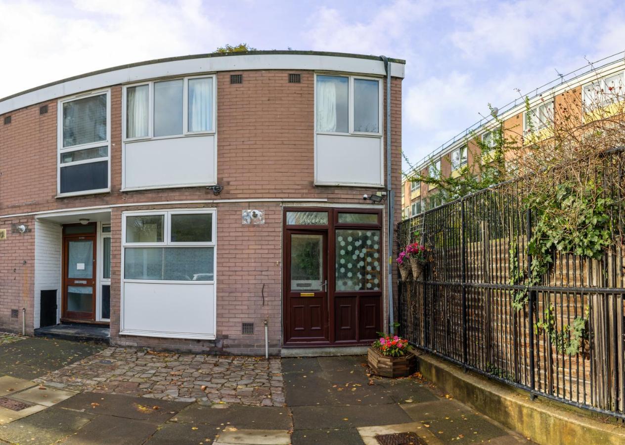 Вилла London - 4 Bed - Sleeps 8 - Garden - Pet Friendly Экстерьер фото