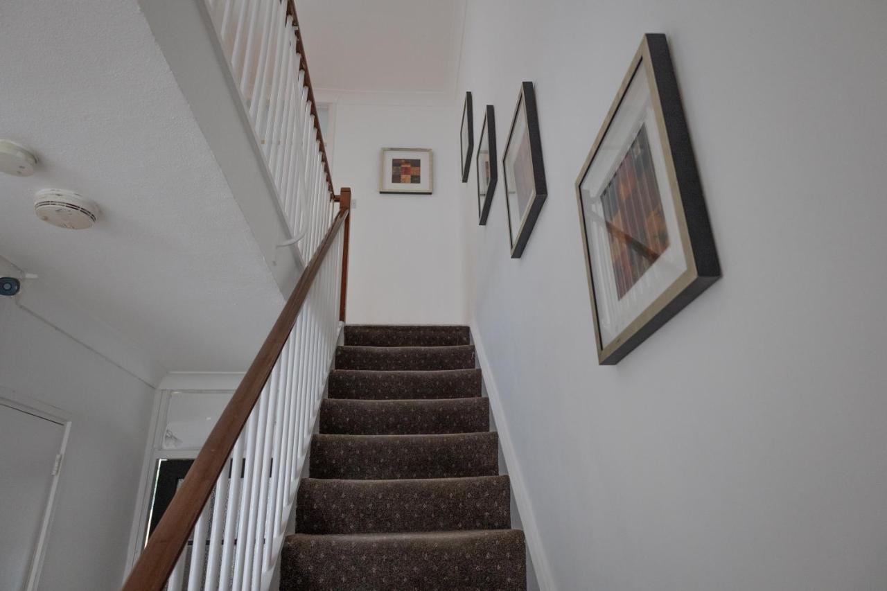 Вилла London - 4 Bed - Sleeps 8 - Garden - Pet Friendly Экстерьер фото