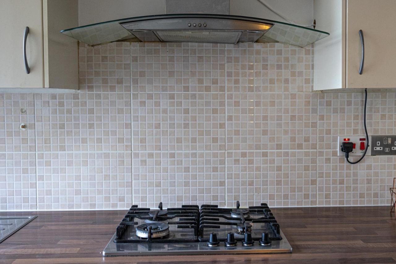 Вилла London - 4 Bed - Sleeps 8 - Garden - Pet Friendly Экстерьер фото