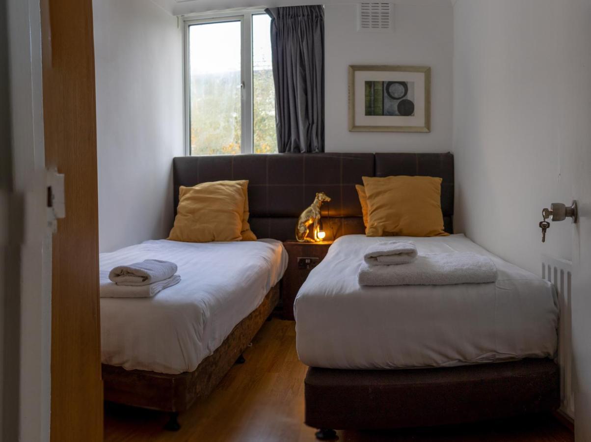 Вилла London - 4 Bed - Sleeps 8 - Garden - Pet Friendly Экстерьер фото