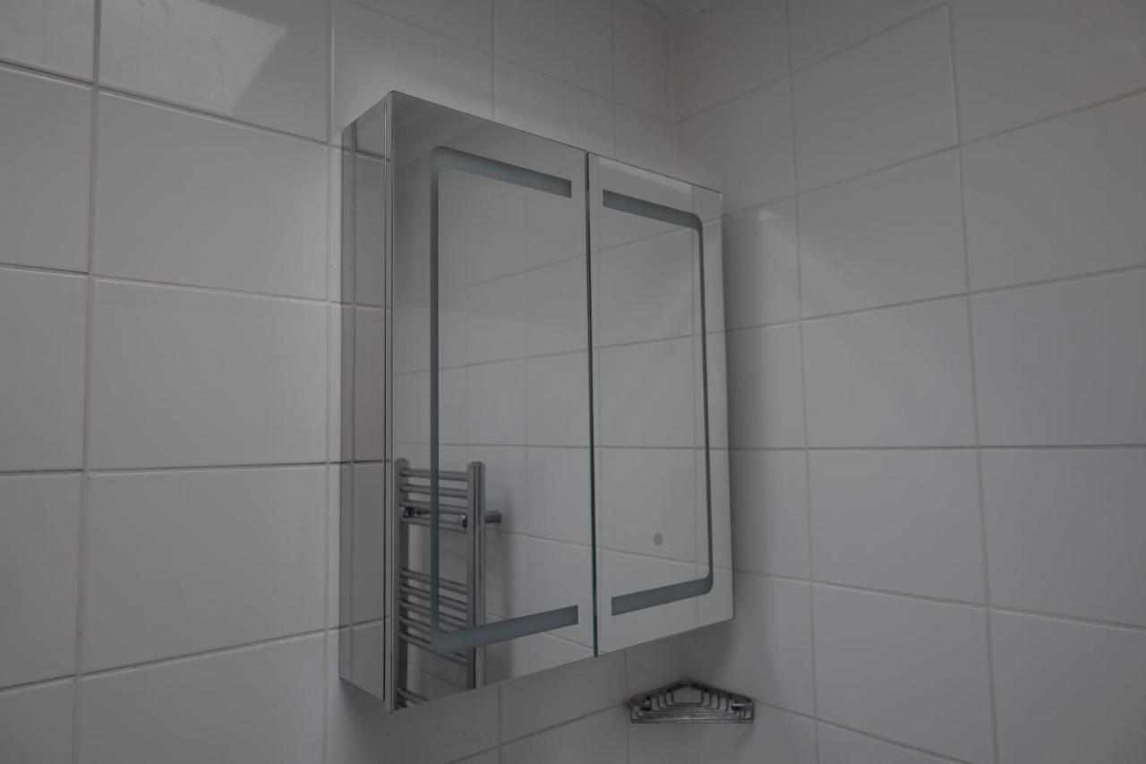 Вилла London - 4 Bed - Sleeps 8 - Garden - Pet Friendly Экстерьер фото